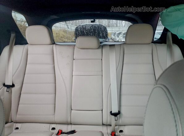 4JGFB5KB5PA949088 2023 MERCEDES-BENZ GLE White Widok tylnych siedzeń