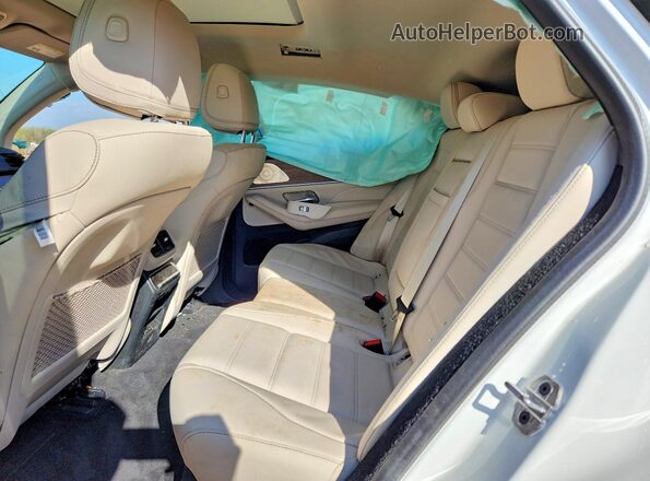 4JGFD5KB5SB296632 2025 MERCEDES-BENZ GLE White Rear interior view