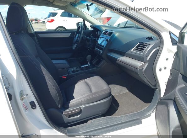 4S3BNAC64H3067095 2017 SUBARU LEGACY White Widok wnętrza z przodu