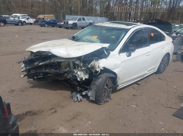 4S3BNAD69J3023016 2018 SUBARU LEGACY White Передня ліва чверть