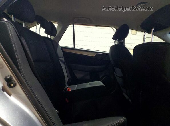 4S4BSABC9K3303419 2019 SUBARU OUTBACK Silver Vista de los asientos traseros