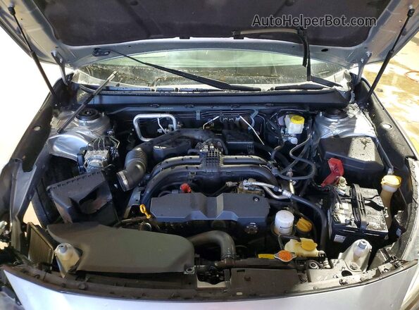 4S4BSABC9K3303419 2019 SUBARU OUTBACK Silver Vista interior trasera