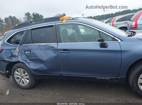 4S4BSAFC6J3315021 2018 SUBARU OUTBACK Light Blue Rear interior view