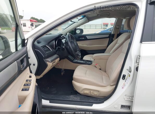 4S4BSAHC2J3233655 2018 SUBARU OUTBACK Белый Вид салона спереди