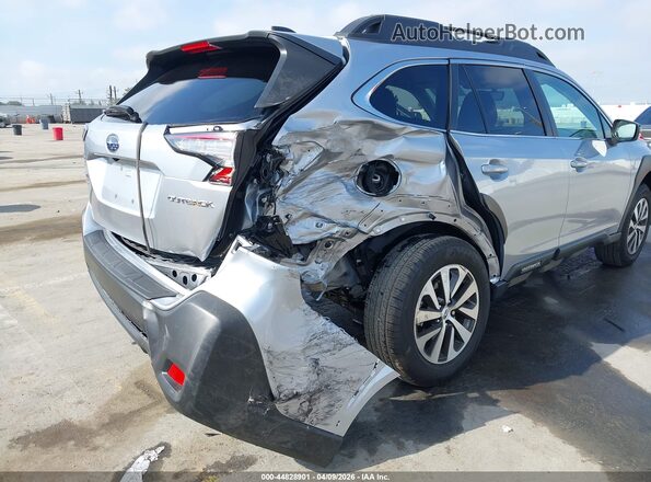 4S4BTADC2S3304485 2025 SUBARU OUTBACK Silver Вид спереду