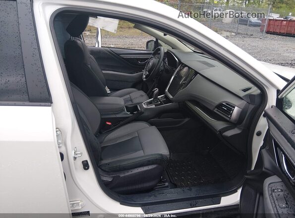 4S4BTALC2S3260666 2025 SUBARU OUTBACK White Սալոնի դիմացի տեսք