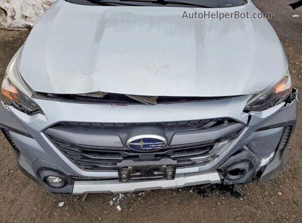 4S4BTANC0P3132009 2023 SUBARU OUTBACK Silver Vista del compartimento del motor