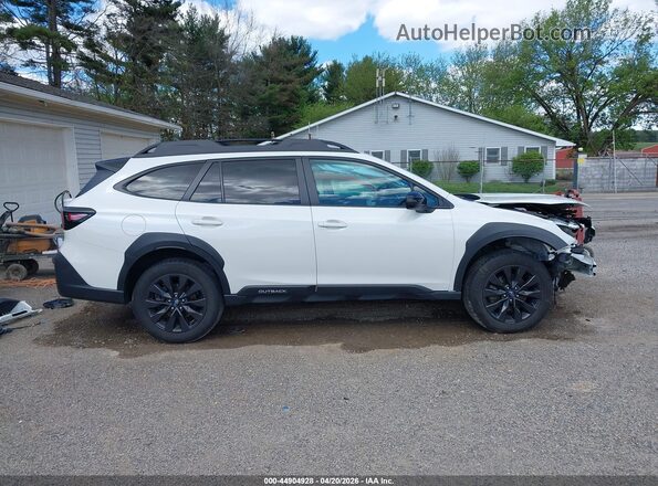 4S4BTGLD6S3191573 2025 SUBARU OUTBACK White Widok wnętrza z tyłu