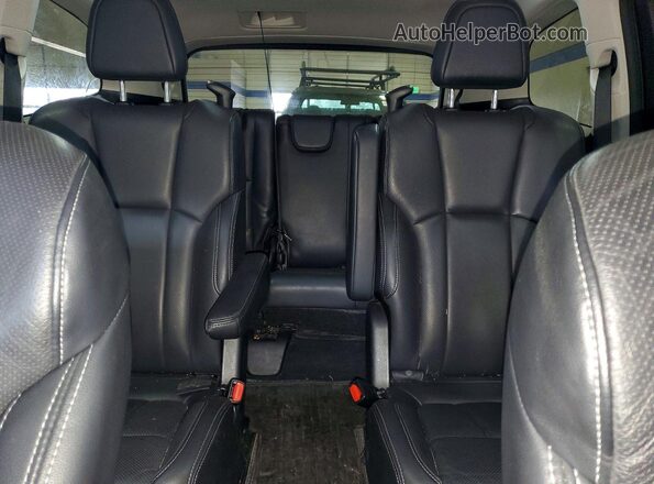 4S4WMAPD9N3404977 2022 SUBARU ASCENT Silver Rear seats view