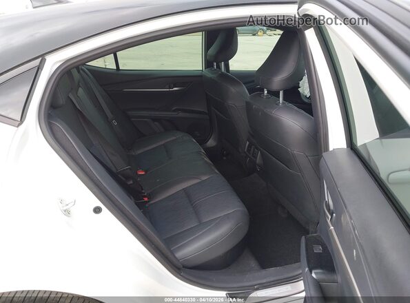 4T1DAACK5TU235035 2026 TOYOTA CAMRY White VIN კოდის სტიკერის ხედი