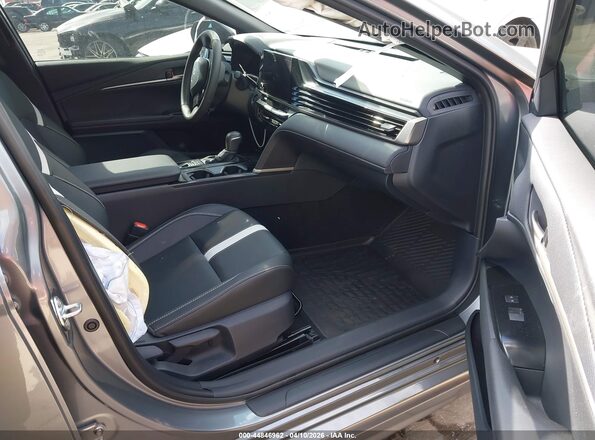 4T1DAACK6TU696261 2026 TOYOTA CAMRY Gray წინა სალონის ხედი