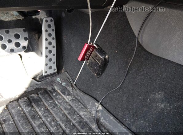 4T1DAACK7SU024806 2025 TOYOTA CAMRY Red Vista del salpicadero