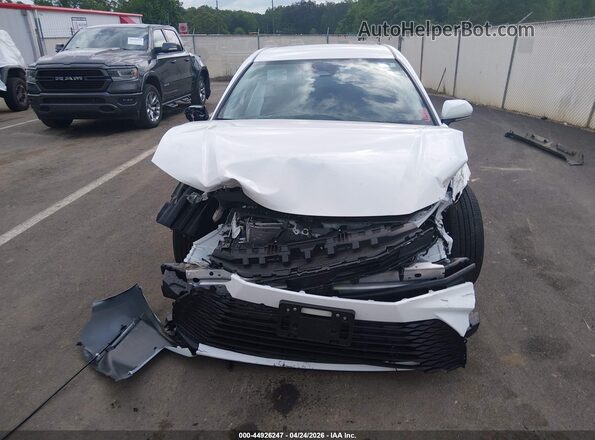 4T1DAACK9TU258012 2026 TOYOTA LE White Вид задньої частини салону