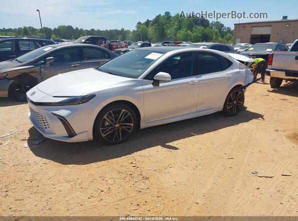 4T1DAACKXTU660296 2026 TOYOTA CAMRY White Przód lewy