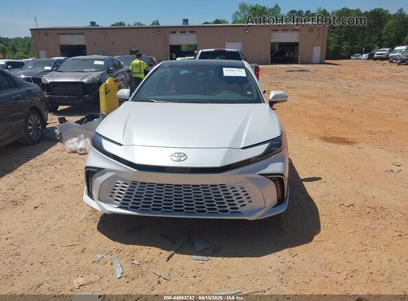 4T1DAACKXTU660296 2026 TOYOTA CAMRY White Widok wnętrza z tyłu