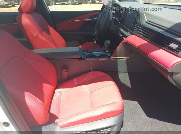 4T1DAACKXTU660296 2026 TOYOTA CAMRY White Widok wnętrza z przodu