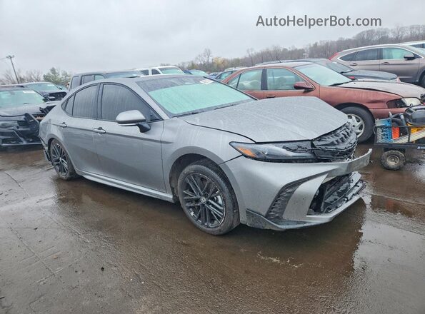 4T1DBADKXTU550117 2026 TOYOTA CAMRY Серый Передняя правая четверть