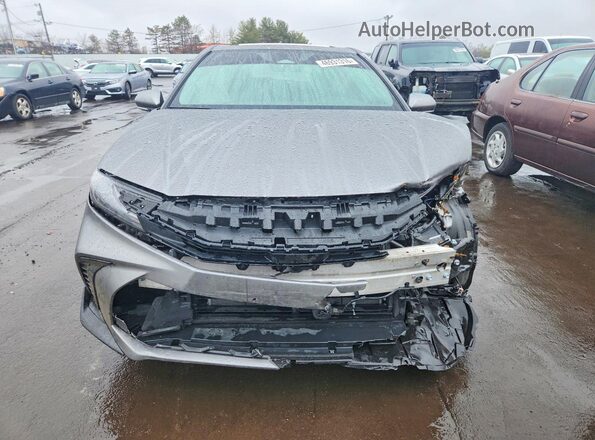 4T1DBADKXTU550117 2026 TOYOTA CAMRY Серый Вид спереди