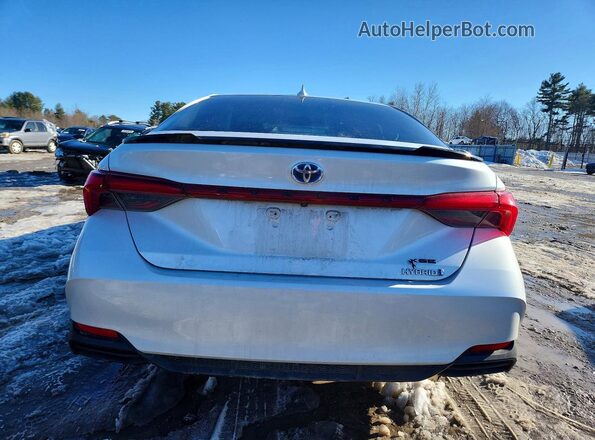 4T1EA1AB6MU001074 2021 TOYOTA AVALON White უკანა ხედი