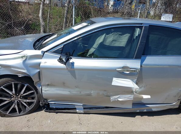 4T1G11BK8NU072589 2022 TOYOTA CAMRY Silver Widok zestawu wskaźników