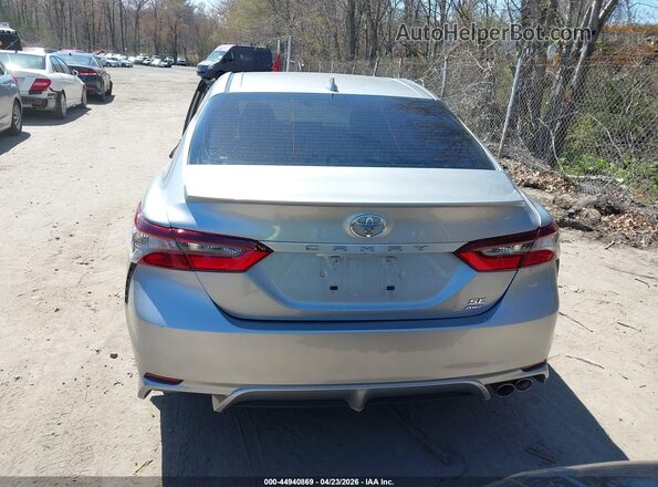 4T1G11BK8NU072589 2022 TOYOTA CAMRY Silver 