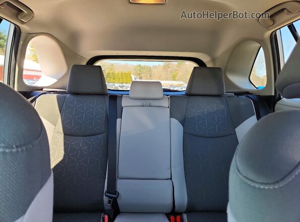 4T3RWRFV9MU044271 2021 TOYOTA LE Серебряный Вид задних сидений