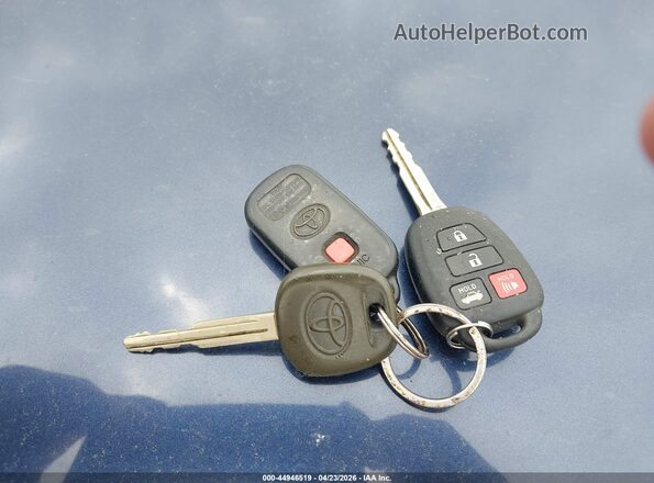 4T4BF1FK7GR525955 2016 TOYOTA LE Синий Вид панели приборов