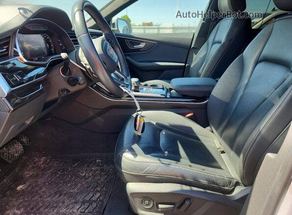 WA1CVAF18KD014559 2019 AUDI Q8 White წინა პანელის ხედი
