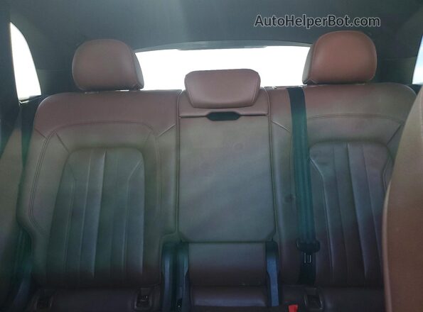 WA1BNAFY5J2229027 2018 AUDI Q5 White 