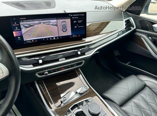 5UX23EM03R9U24321 2024 BMW X7 Белый Панорамный вид салона 360°