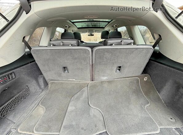 WA1LXAF71MD017482 2021 AUDI Q7 White Engine compartment view