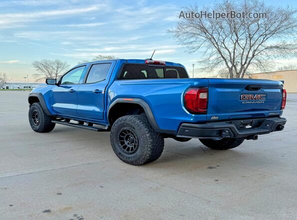 1GTP6EEK5R1230788 2024 GMC CANYON Blue Front right