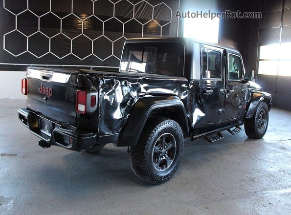 1C6HJTAG1LL158662 2020 JEEP GLADIATOR Черный Передняя правая четверть