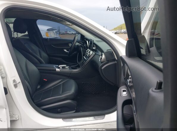 55SWF4JB4GU143639 2016 MERCEDES-BENZ C-CLASS White Widok wnętrza z przodu