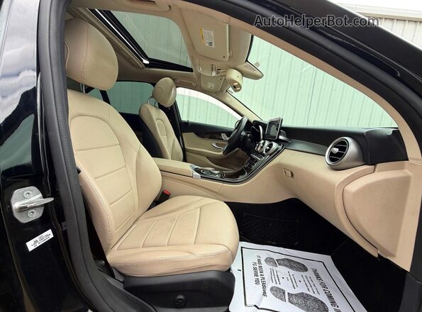 55SWF4JB4JU235776 2018 MERCEDES-BENZ C Black Vista frontal