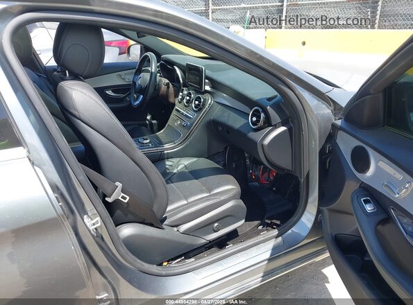 55SWF4JB4JU281625 2018 MERCEDES-BENZ C-CLASS Серый Вид салона спереди