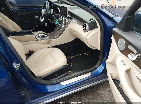 55SWF4JB8JU218608 2018 MERCEDES-BENZ C-CLASS Blue Front interior view