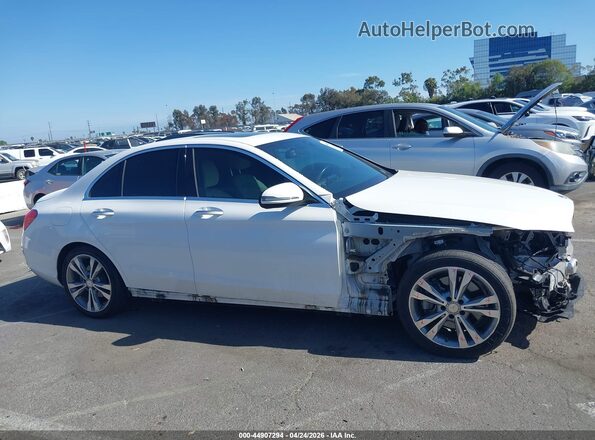 55SWF4JBXJU281144 2018 MERCEDES-BENZ C-CLASS White 360 interior view