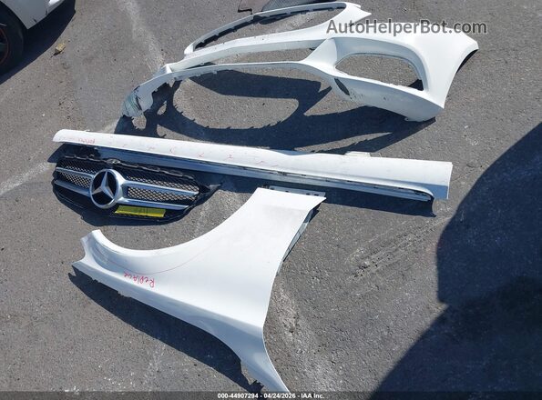 55SWF4JBXJU281144 2018 MERCEDES-BENZ C-CLASS White Instrument cluster view