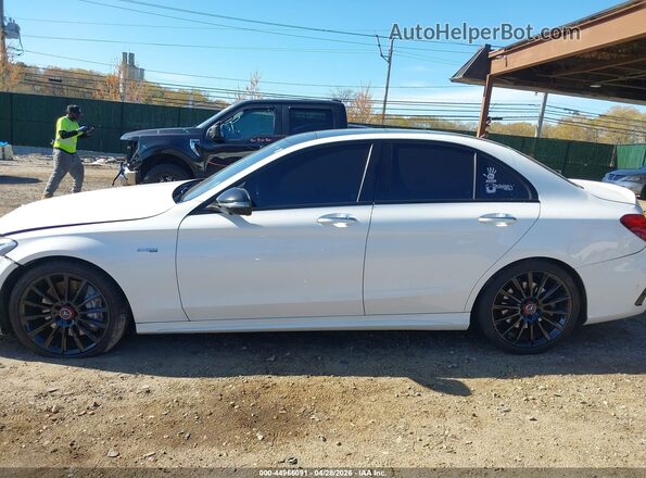 55SWF6EB1HU194054 2017 MERCEDES-BENZ AMG C 43 White Widok wnętrza 360 stopni
