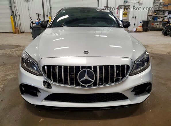 55SWF6EB1KU314393 2019 MERCEDES-BENZ AMG Silver Widok z przodu