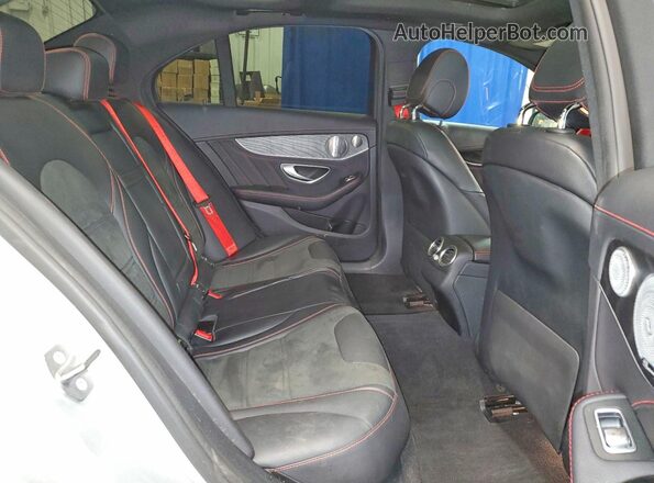 55SWF6EB1KU314393 2019 MERCEDES-BENZ AMG Silver Widok tylnych siedzeń