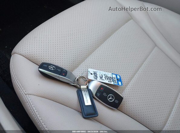 55SWF8DB9KU301372 2019 MERCEDES-BENZ C-CLASS Белый Вид панели приборов