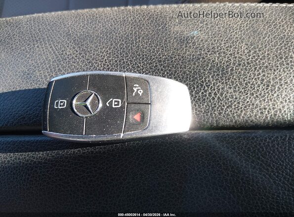 55SWF8EB6KU315406 2019 MERCEDES-BENZ C-CLASS Gray Dashboard view