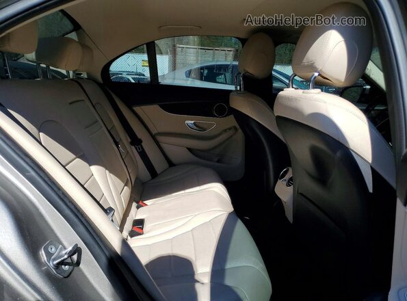 55SWF8EB8KU299922 2019 MERCEDES-BENZ C Gray Widok tylnych siedzeń