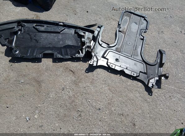 55SWF8HB2JU255585 2018 MERCEDES-BENZ AMG C 63 White Instrument cluster view