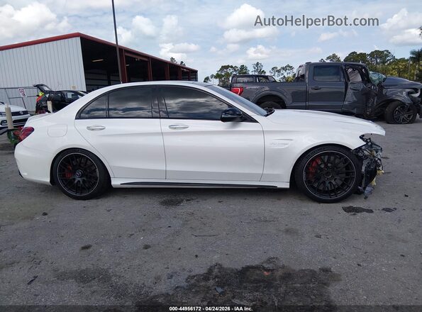55SWF8HB2JU255585 2018 MERCEDES-BENZ AMG C 63 White 360 interior view