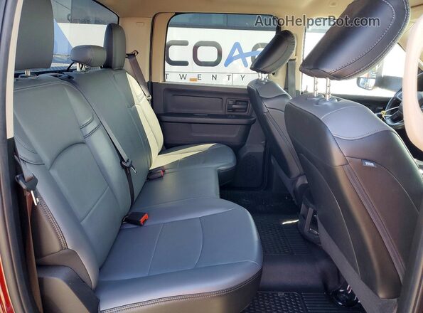 3C63RRGL4LG291665 2020 RAM 3500 Maroon Вид задньої частини салону