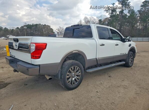 1N6BA1F28HN553155 2017 NISSAN TITAN White Front right