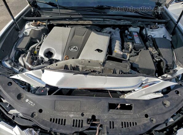 58ADZ1B10LU062986 2020 LEXUS ES White Widok wnętrza z tyłu